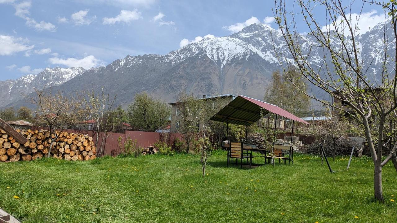 Kazbegi Green Yard Hotel Exterior foto